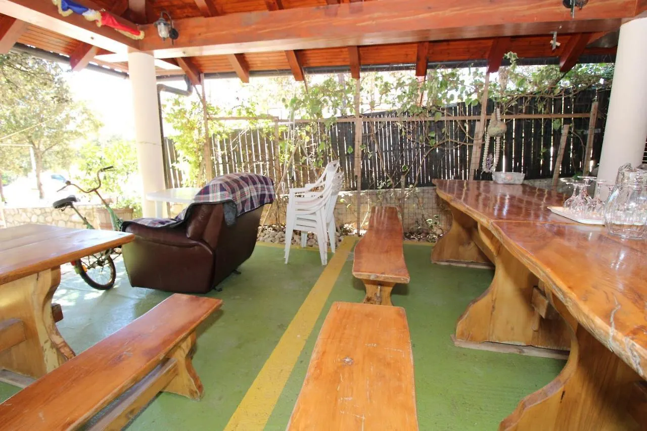 Apartments And Rooms With Parking Space Mandre, Pag - 6309 Kolan